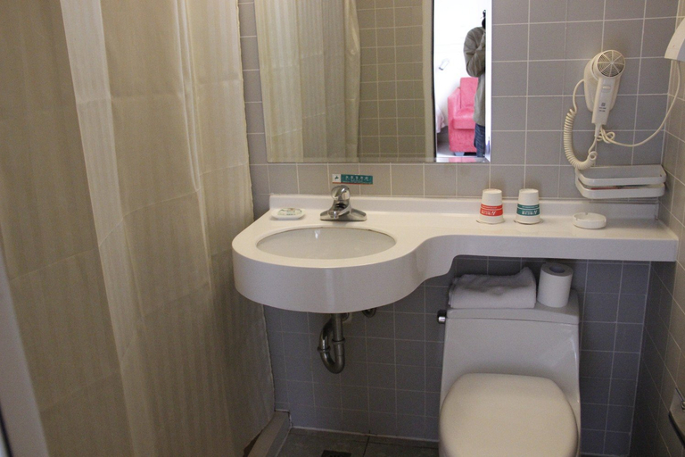 Bathroom 3, JInjiang Inn Chengdu DuFu CaoTang Branch, Chengdu