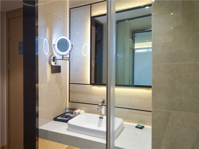 Bathroom 4, Xana Lite Beijing Shunyi Fengbo Metro Station, Beijing