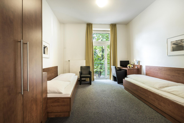 Bedroom 4, CJD Bonn Castell, Bonn