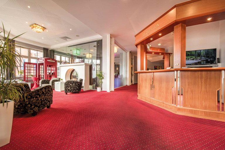 Others 4, Hotel Novum, Aurich