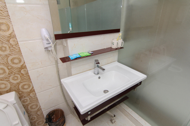Bathroom 2, Jinwang Hotel, Zhenjiang