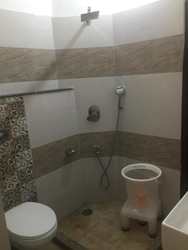 Bathroom 3, Hotel Golden Sunrise inn, Amritsar