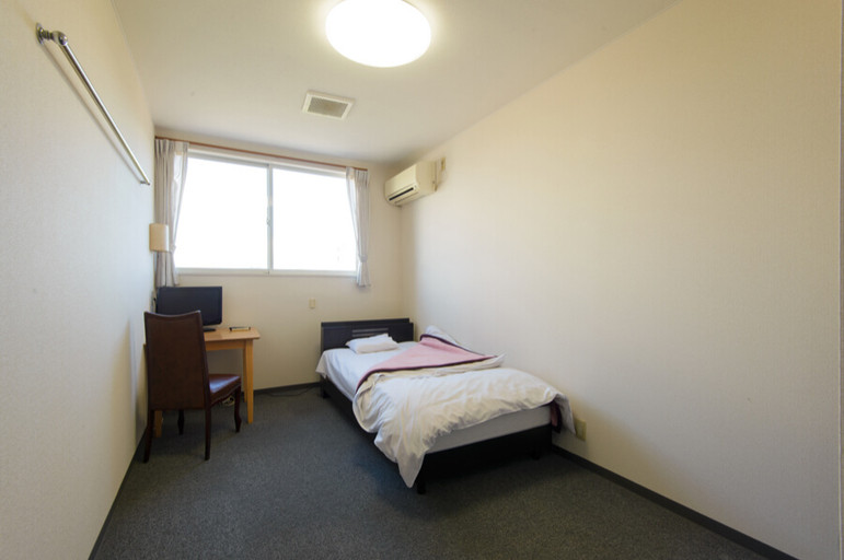 Bedroom 2, Business Hotel Yamaguchi, Shika