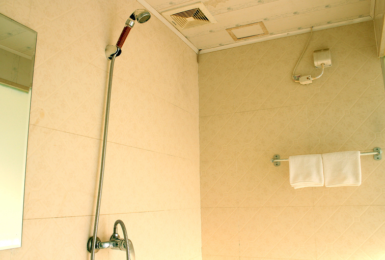 Bathroom 5, Shengxin Hotel, Tianjin