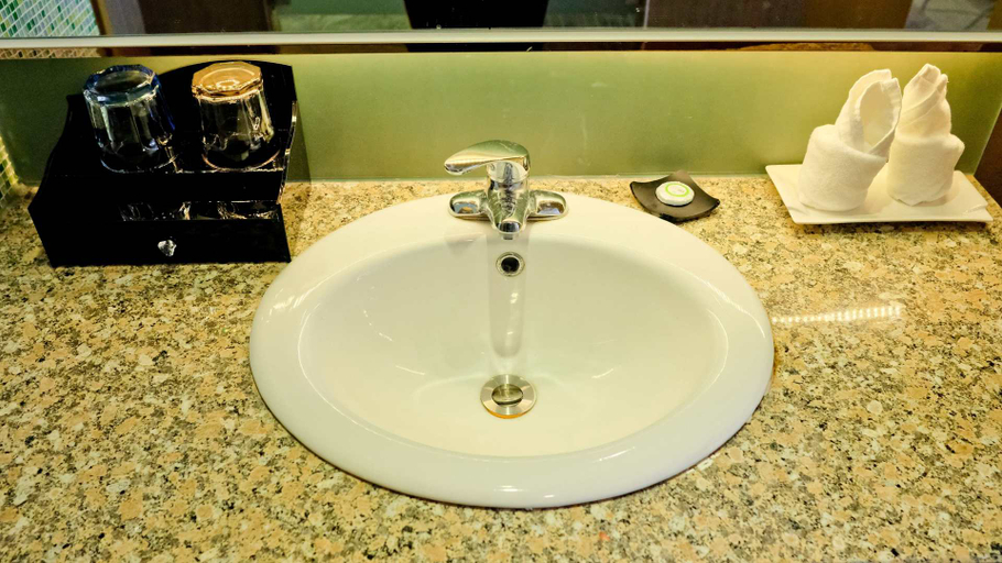 Bathroom 3, GreenTree Inn, Altay