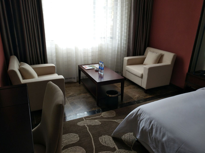 Bedroom 2, Hua Xu Hotel, Shennongjia