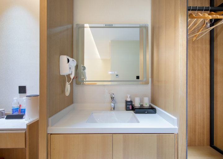 Bathroom 2, GreenTree Inn Kunming Nanping Walking Street, Kunming