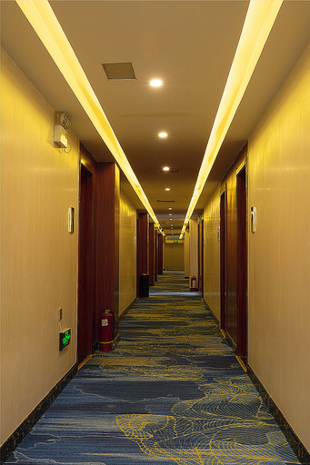 Others 3, Bayin Hotel, Bayin'gholin Mongol
