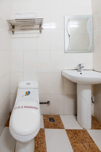 Bathroom 3, Guangwan Hotel, Guangzhou