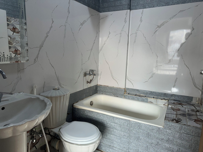 Bathroom 3, Pyramids History Inn, Al-Ahram
