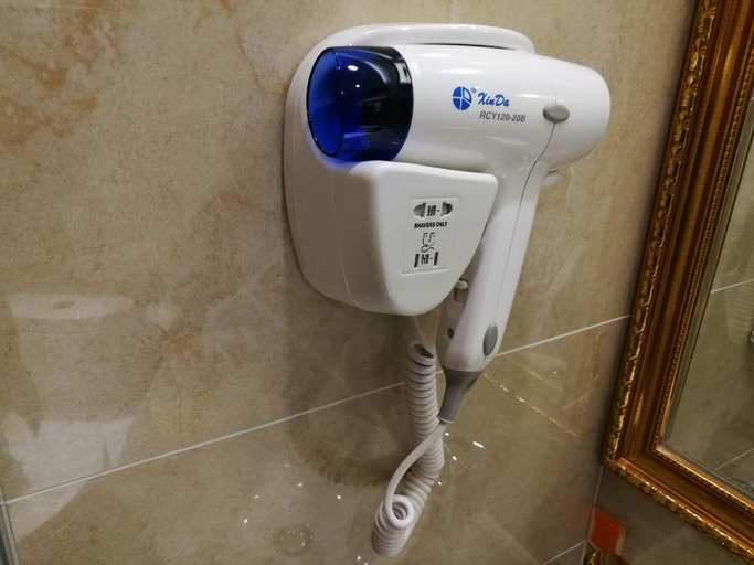 Bathroom 5, Vienna Hotel (Chengdu Chunxi Road Lijiatuo Metro Station), Chengdu