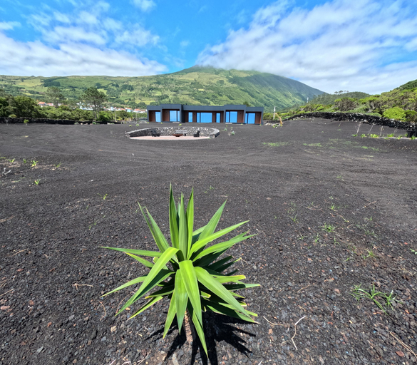 Property grounds 4, RR Suites, Madalena