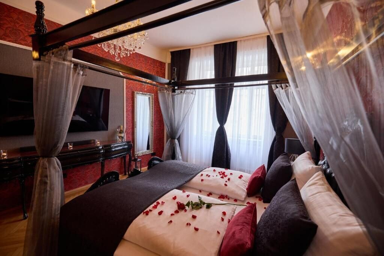 Bedroom 2, Sophie's place - love edition, Wien