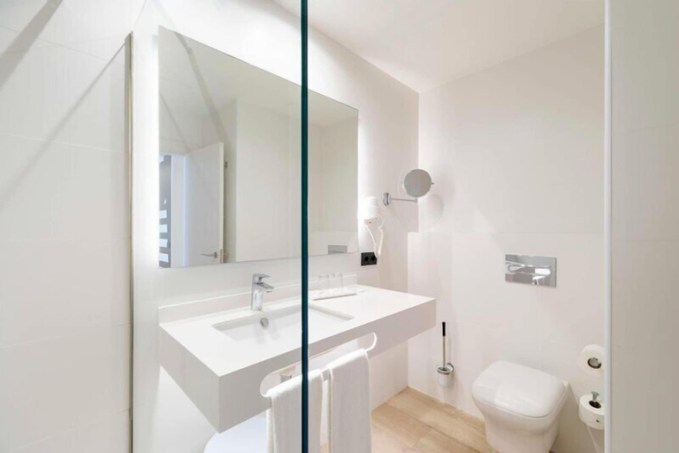 Bathroom 5, Hotel THB Naeco Ibiza - Adults Only, Baleares
