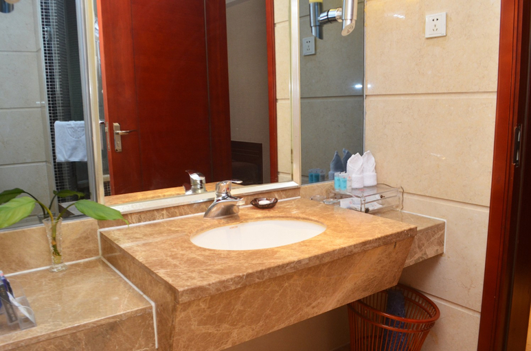 Bathroom 2, Dinghe Hotel, Chenzhou