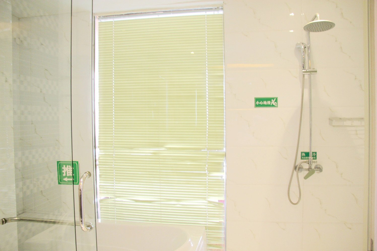 Bathroom 2, Golden Harbor Hotel, Huainan