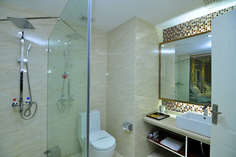 Bathroom 2, Dihao Hotel, Qujing