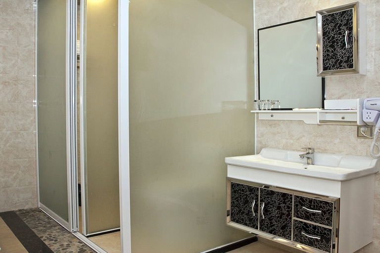 Bathroom 2, Jiujiu Express Hotel, Nanping