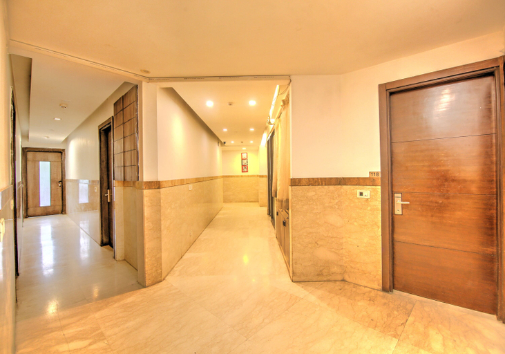 Public Area 3, FabExpress Le Grand, Delhi