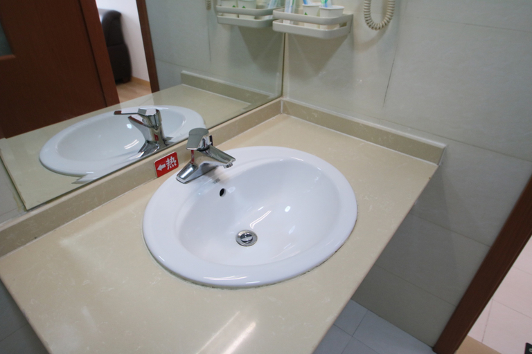 Bathroom 2, Changee Hotel MINI (Shanghai Fengxian Xiaotang Subway Station), Shanghai