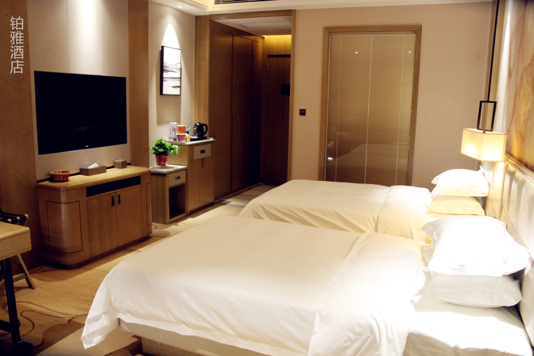 Bedroom 2, Platinum Ya Hotel, Fuyang