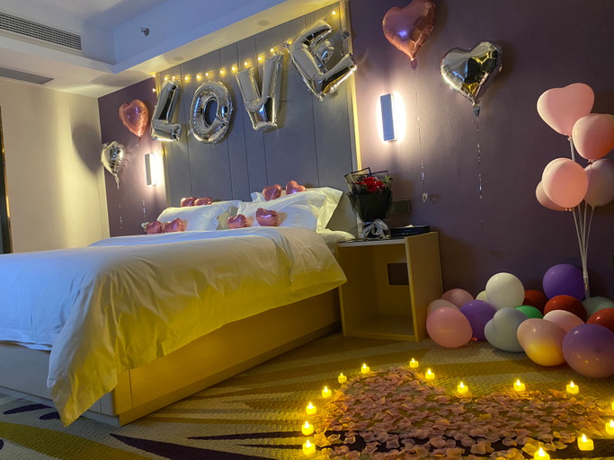 Bedroom 2, Lavande Hotels(Changde Lixian Branch), Changde