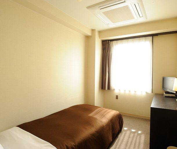 Bedroom 2, Nishiakashi Rincarn Hotel, Akashi