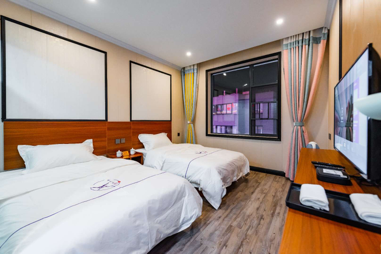 Bedroom 4, Kunming Spring Voice Hotel, Kunming
