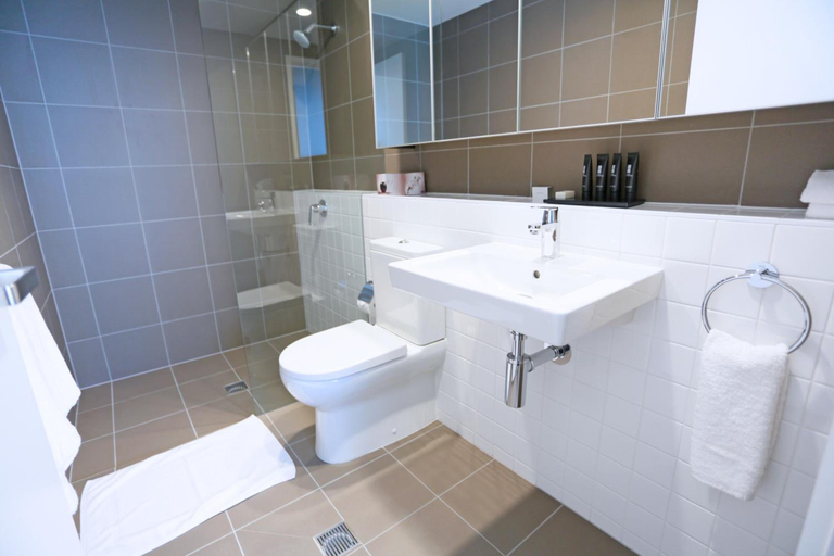 Bathroom 5, Alex Perry Hotel & Apartments, Newstead