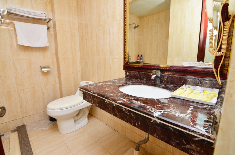 Bathroom 2, Shiman Hotel  (Huizhou), Huizhou