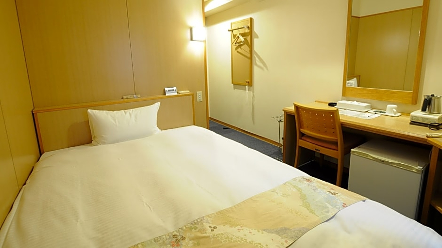 Bedroom 2, Aioi Station Hotel Annex, Aioi
