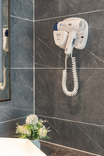 Bathroom 3, ホテル(), Zhuhai