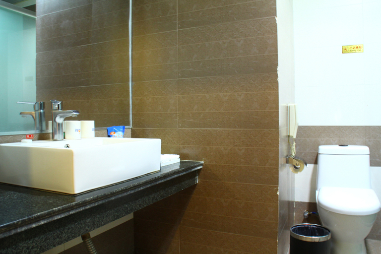 Bathroom 5, Ning Chang Hotel, Quanzhou