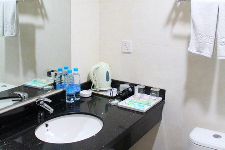 Bathroom 4, Xana Hotelle·Shenyang North Railway Station Square, Shenyang