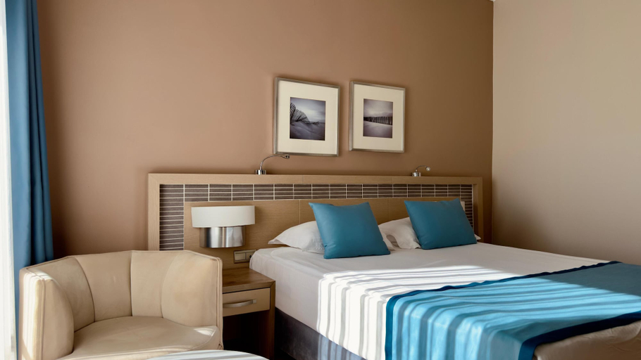Bedroom 3, Pam Thermal Hotel & Clinic Spa, Akköy