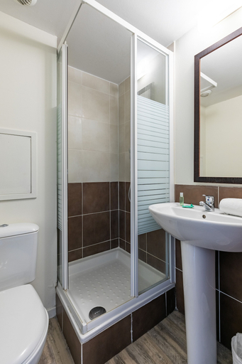 Bathroom 3, Pierre Vacances Residence Le Clos D Eguisheim, Haut-Rhin