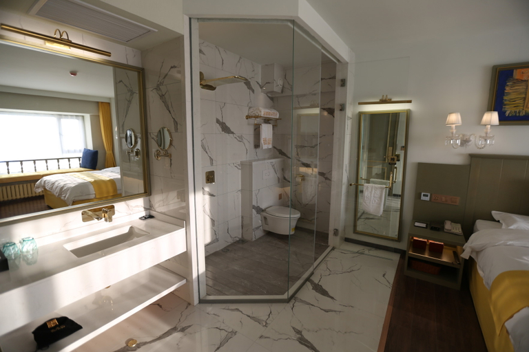 Bathroom 3, Jinjue Boutique Hotel (Harbin Haxi Wanda Plaza), Harbin