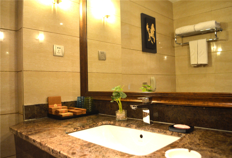 Bathroom 2, Chun XUE Four Seasons Hotel, Hohhot