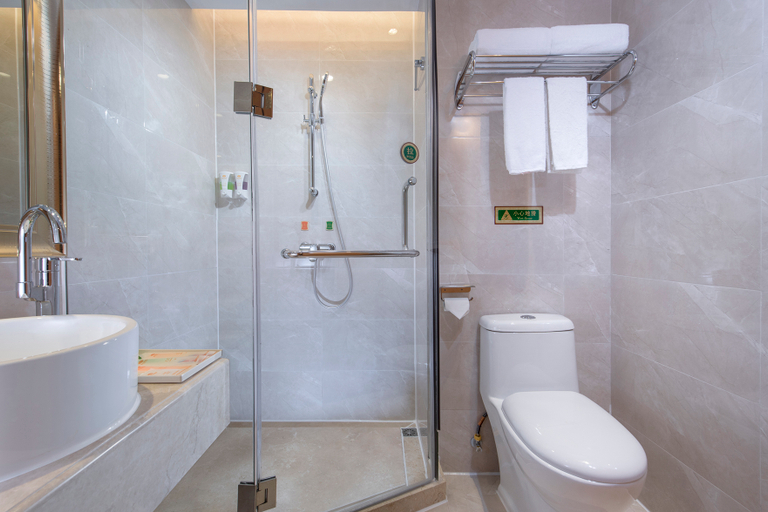 Bathroom 3, Vienna Hotel Shenzhen Guanlan Shanshuitianyuan Xintian, Shenzhen