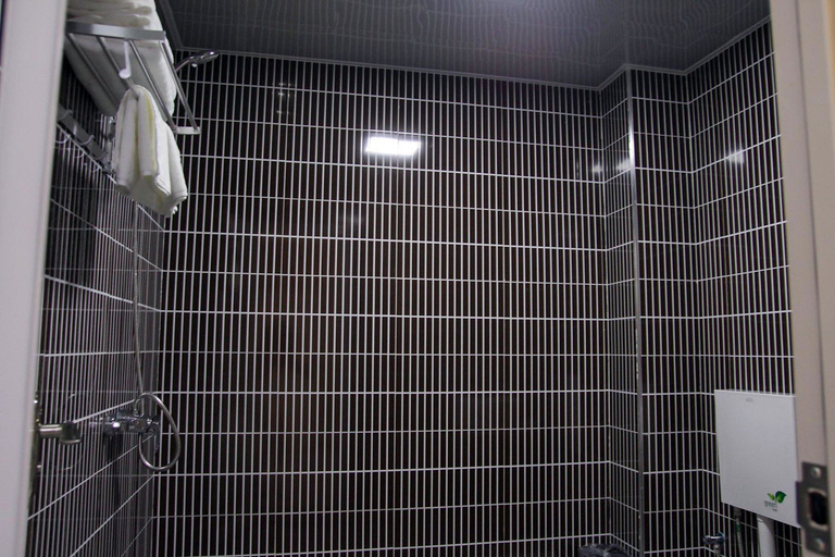 Bathroom 2, Yunji Express Hotel, Yichang