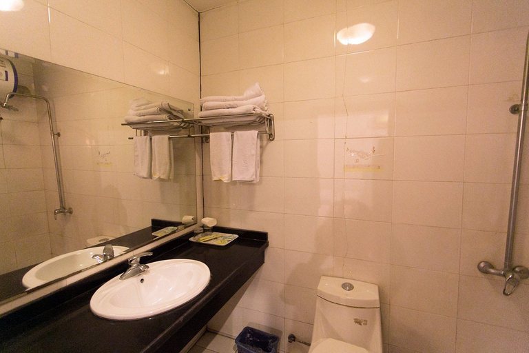 Bathroom 2, Star Parkson Hotel Suzhou, Suzhou