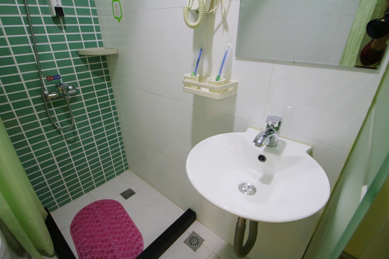 Bathroom 2, Hi Inn (Shanghai Xujiahui Wanping South Road), Shanghai