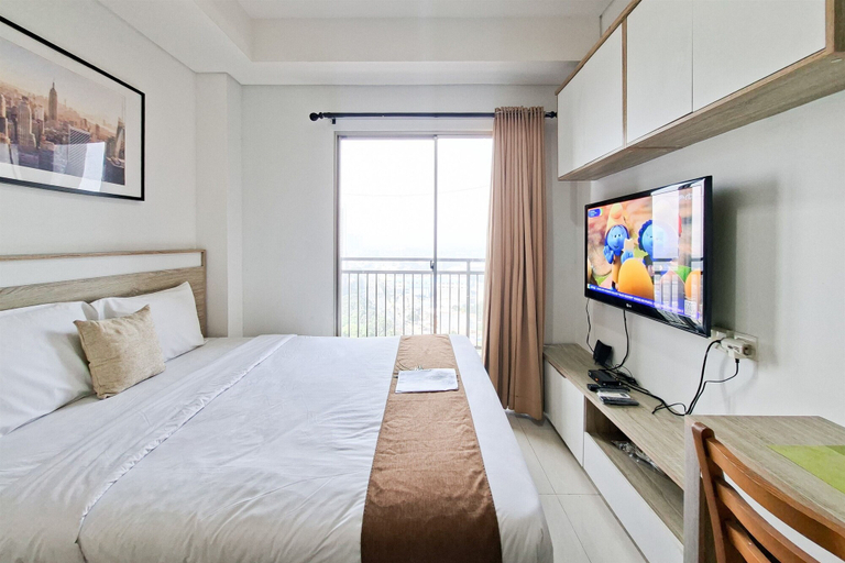 Room 2, Bright Comfortable Studio Room At Apartment Springwood Residence Tangerang, Tangerang