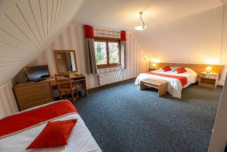Bedroom 2, Logis - Hotel Restaurant la Sapiniere, Pas-de-Calais