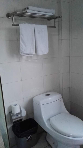 Bathroom 5, Haitang Business Hotel, Hangzhou