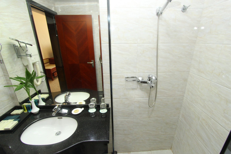 Bathroom 2, Academic Exchange Center of Central China Normal University (Guiyuan Hotel), Wuhan