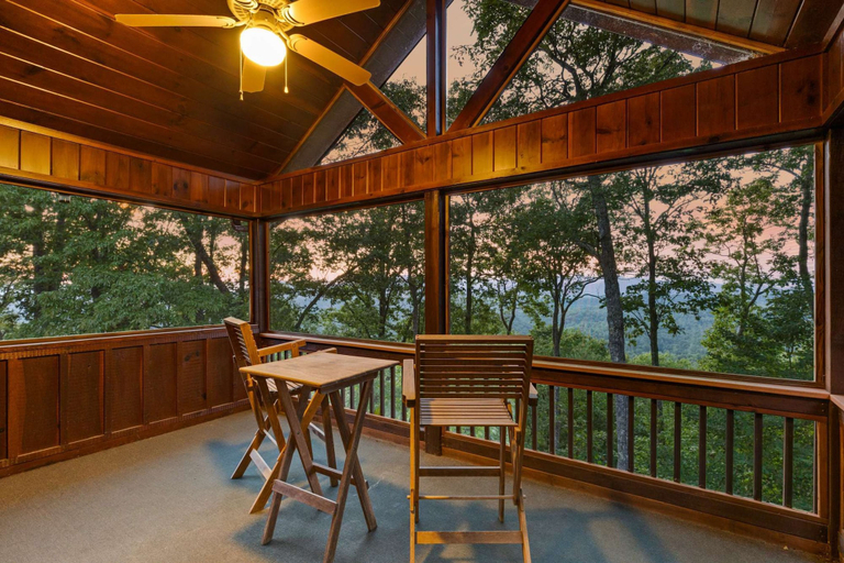 Room 3, Views for Miles Outdoor Fireplace Hot Tub, Fannin