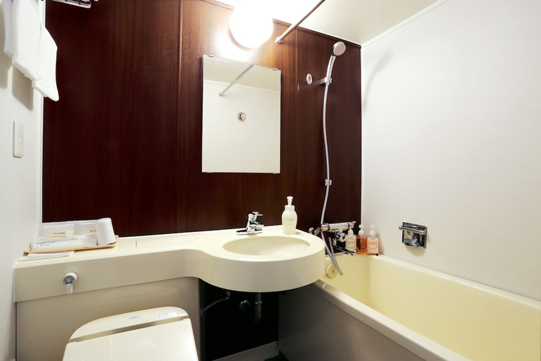 Bathroom 4, Mielparque Hiroshima Hotel, Hiroshima