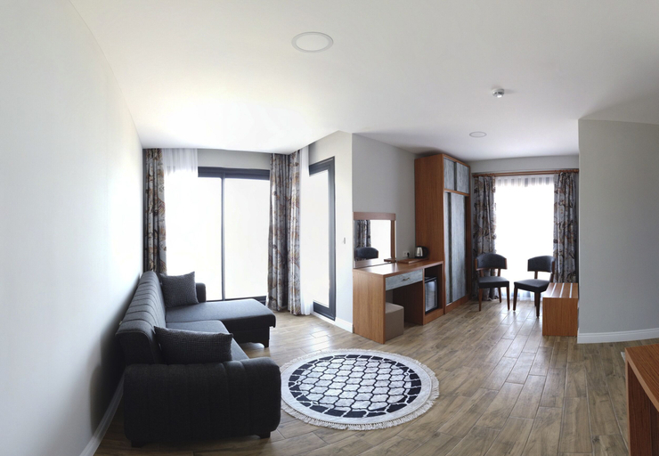 Others 4, Houdini Otel, Urla
