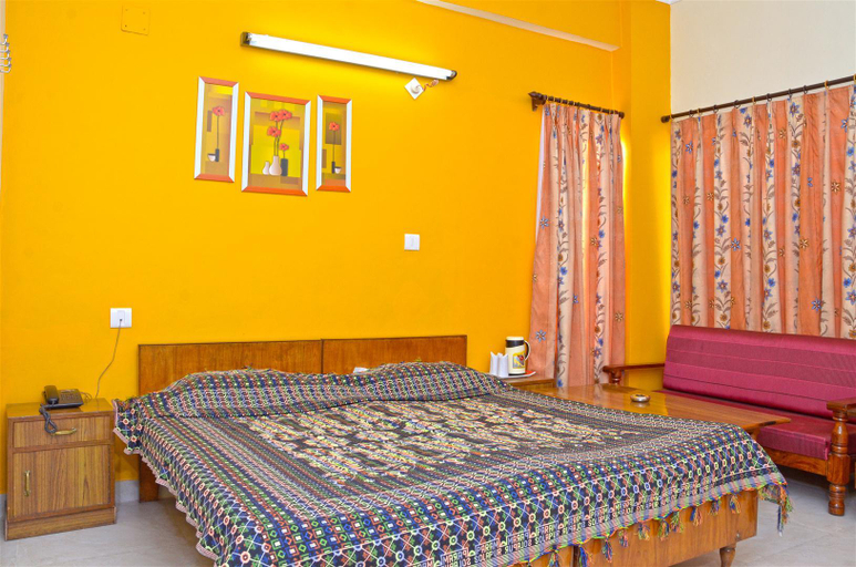 Bedroom, Hotel Shikhar & Restaurant, Almora